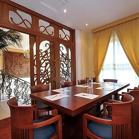 Giardino Hotell 4*