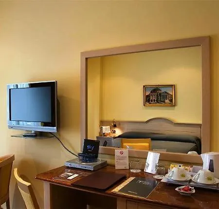 ホテル ジャルディーノ イングレーゼ 4*